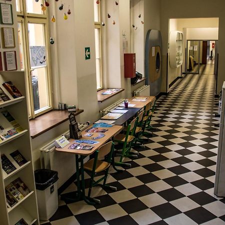 Hostel In School Prague Exterior photo